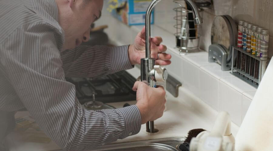 Professional tankless water heater installation in Pickering, MO